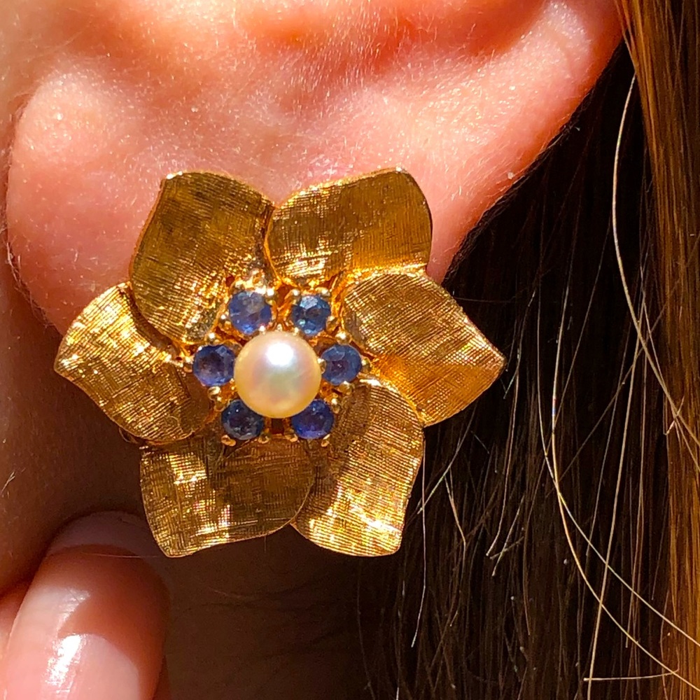 Estate🌸Vintage 14K Brushed Gold🌸 Pearl and Sapphire Clip-On Earrings